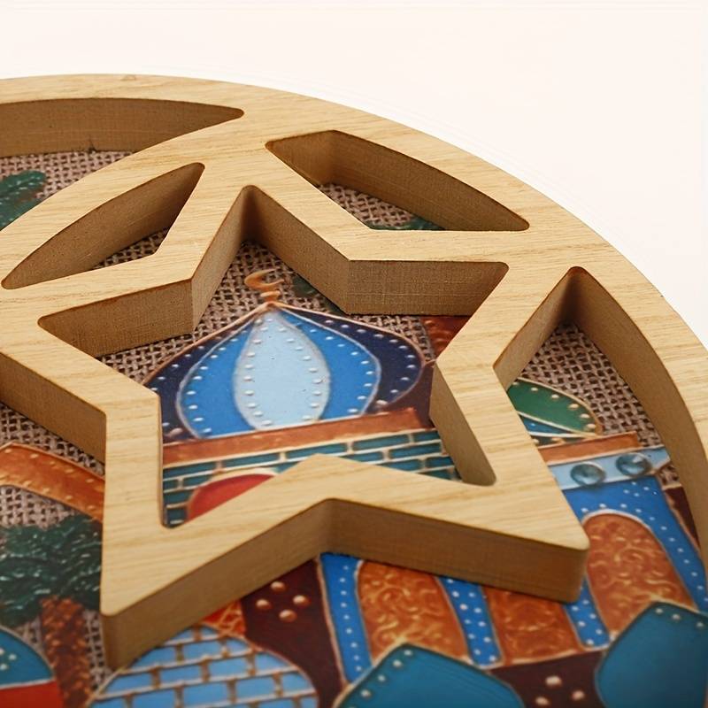 Make your Eid celebrations memorable with our exquisite crescent moon and star food serving tray. This beautifully crafted tray, with a diameter of 29cm, is perfect for your upcoming Ramadan iftar gatherings or Eid festivities. The tray is made of natural splinter-free wood, ensuring durability and safety.